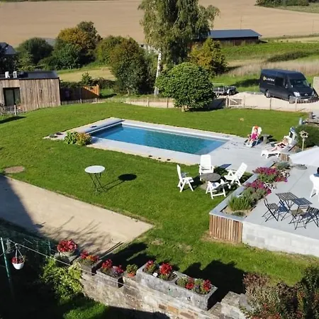 Les Tiny House Du Mas De Mont Bed & Breakfast